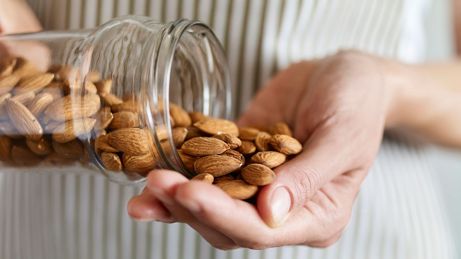 10 Best Healthy Snacks for Weight Loss, According to a Dietitian 10 Best Healthy Snacks for Weight Loss, According to a Dietitian