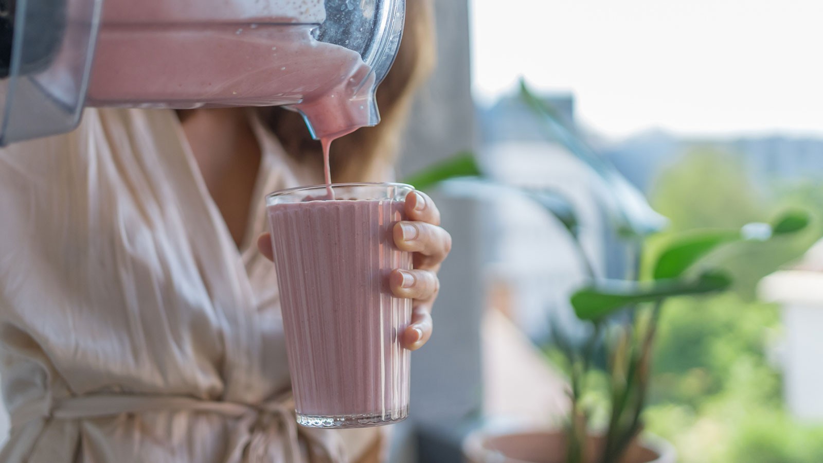 Meal Replacement Shakes: Exploring the Research on Weight Loss Meal Replacement Shakes: Exploring the Research on Weight Loss