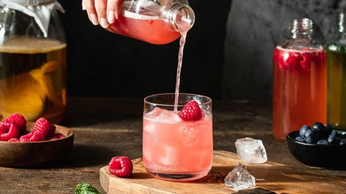 10 Evidence-Based Benefits of Kombucha Tea, According to a Dietitian 10 Evidence-Based Benefits of Kombucha Tea, According to a Dietitian