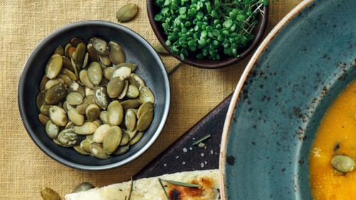 5 Health Benefits of Pumpkin Seeds and Ideas for Using Them in Your Diet