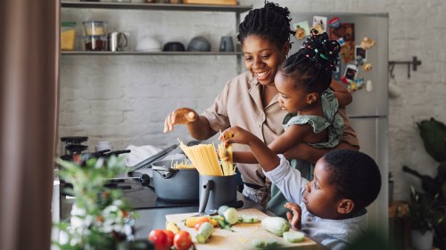 Hungryroot Review: Grocery Delivery for Busy Families Who Want to Eat Healthier Hungryroot Review: Grocery Delivery for Busy Families Who Want to Eat Healthier