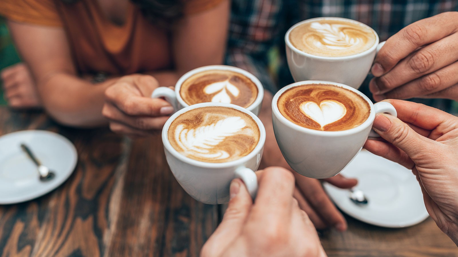 Dietitian Explains the Benefits and Risks of Caffeine Dietitian Explains the Benefits and Risks of Caffeine