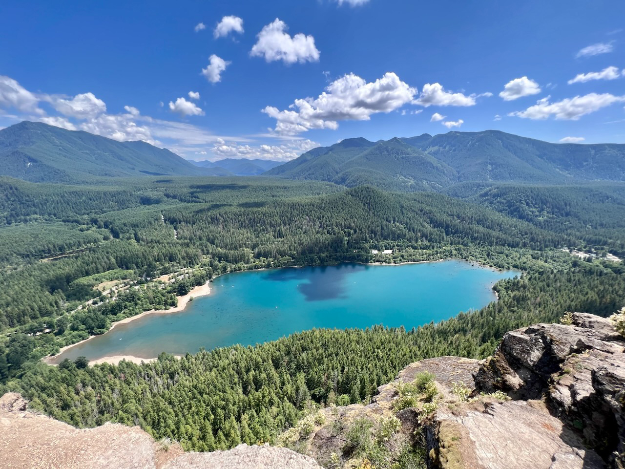 A landscape shot of scenic Rattlesnack Ridge in North Bend, WA